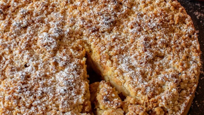 Mary Berry Apple Crumble