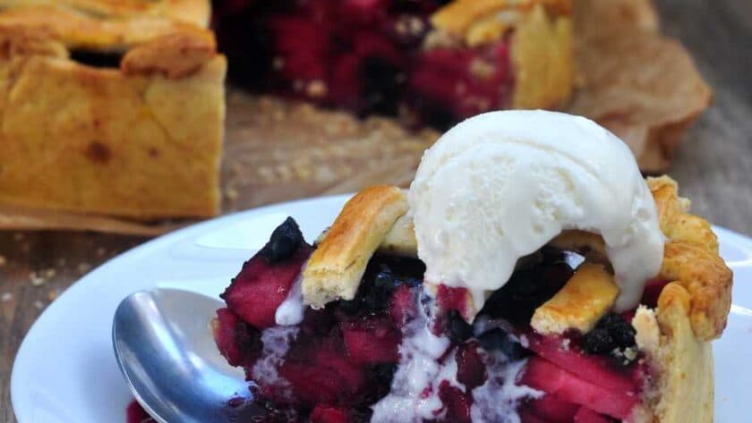 Mary Berry Blackberry and Apple Pie
