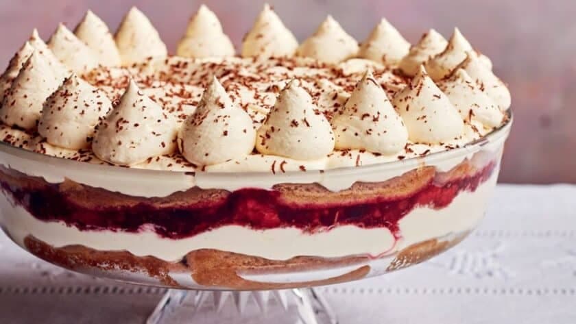 Mary Berry Christmas Trifle