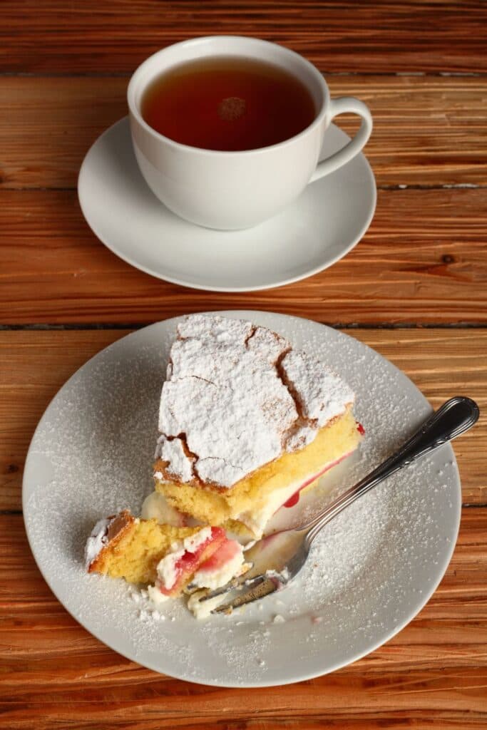 Mary Berry Victoria Sponge