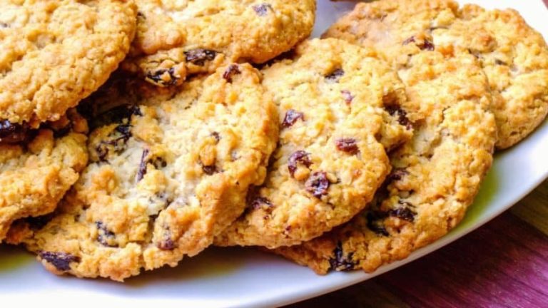 Easy Mary Berry Oat And Raisin Cookies Recipe - Mary Berry Cooks